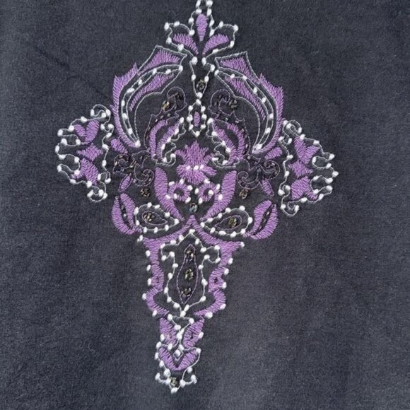 Zippered Black Jacket With Embroidered Design 1X - Picture 4 of 9